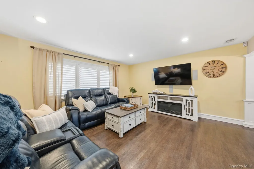 24 Northpark Drive Garnerville NY 10923