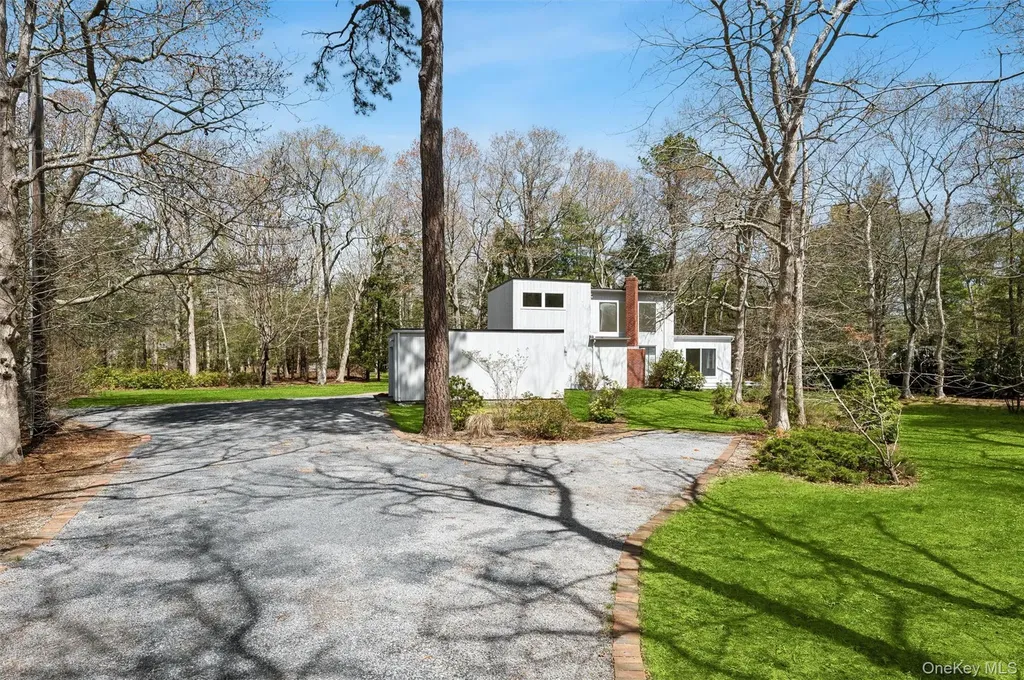 7 Pine Lane Quogue NY 11959