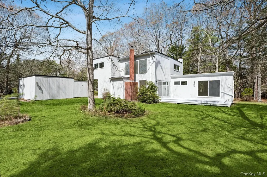 7 Pine Lane Quogue NY 11959