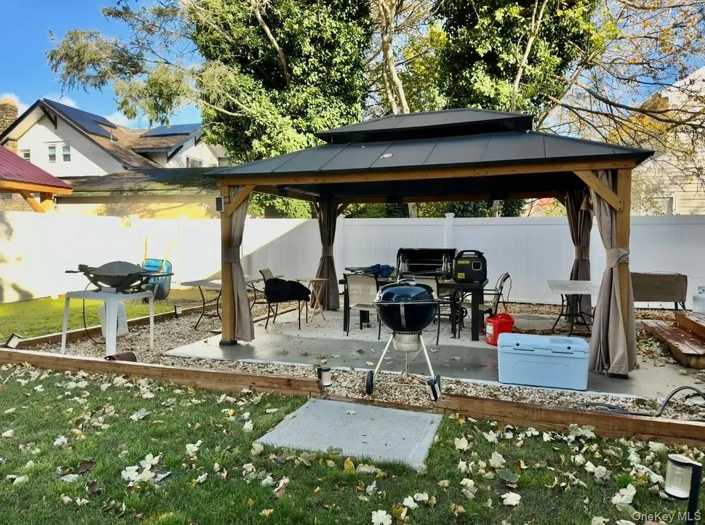 107 Fairview Avenue Oceanside NY 11572
