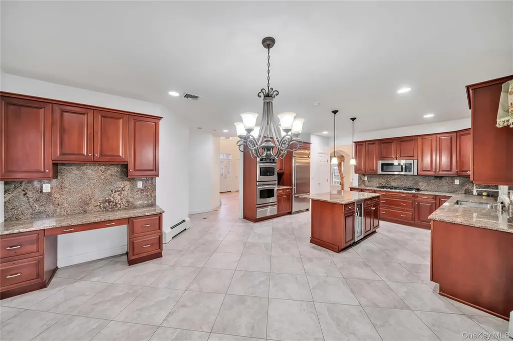 25 Charnwood Drive Suffern NY 10901