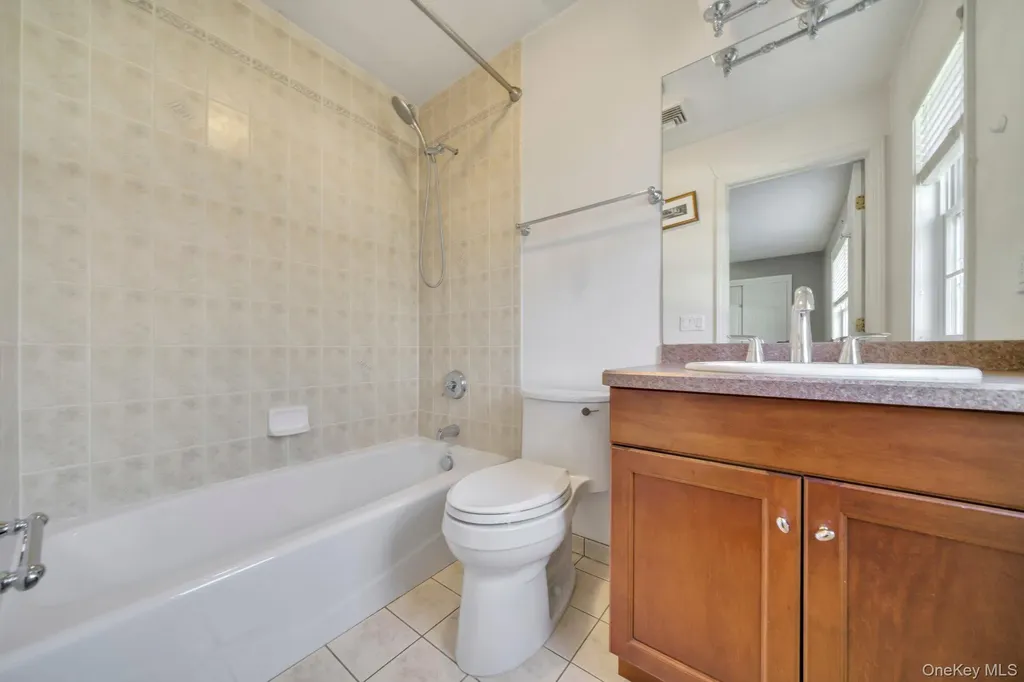 25 Charnwood Drive Suffern NY 10901