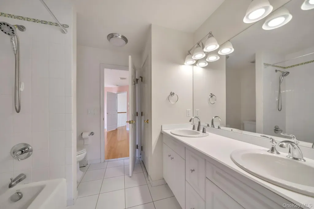 25 Charnwood Drive Suffern NY 10901