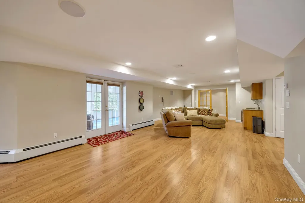 25 Charnwood Drive Suffern NY 10901