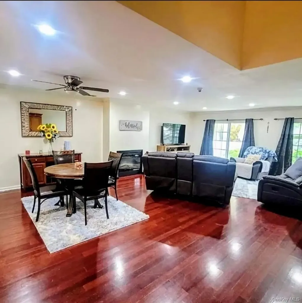 226-B Westside Avenue Freeport NY 11520