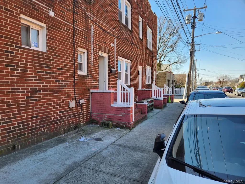 49 Roger Avenue Inwood NY 11096