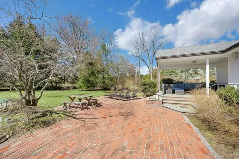 58 Mamaroneck Road Scarsdale NY 10583