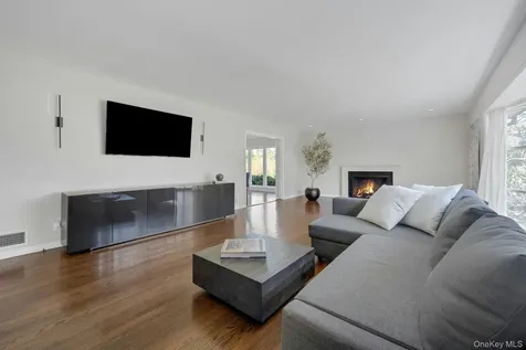 58 Mamaroneck Road Scarsdale NY 10583