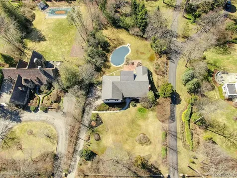 58 Mamaroneck Road Scarsdale NY 10583