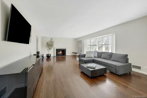 58 Mamaroneck Road Scarsdale NY 10583