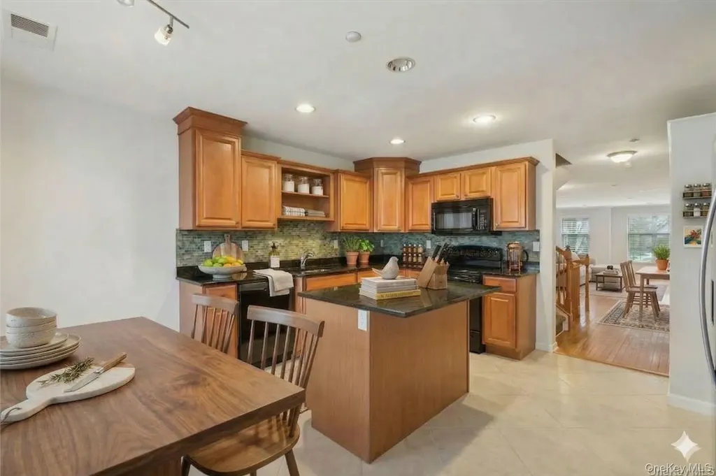 10 Bridge Lane Haverstraw NY 10927