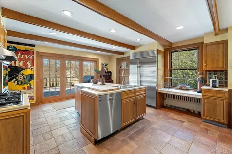 11 Mamaroneck Road Scarsdale NY 10583