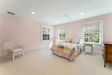 11 Mamaroneck Road Scarsdale NY 10583