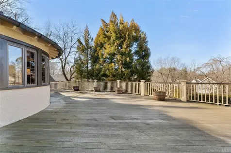 11 Mamaroneck Road Scarsdale NY 10583