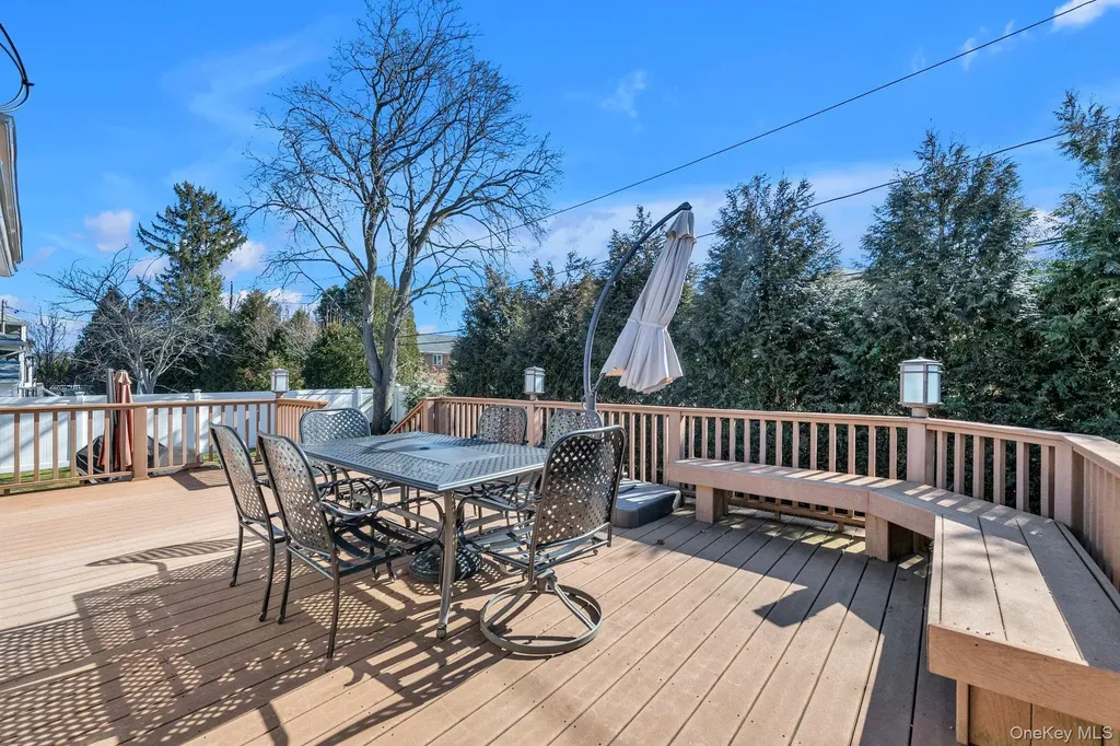 5 Hillvale Road Syosset NY 11791