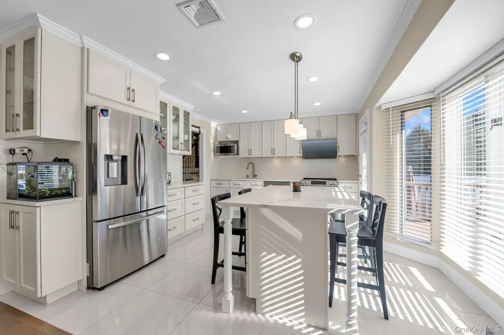 5 Hillvale Road Syosset NY 11791