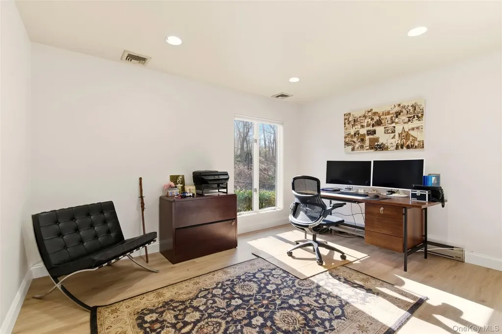 5 Waterford Way Syosset NY 11791