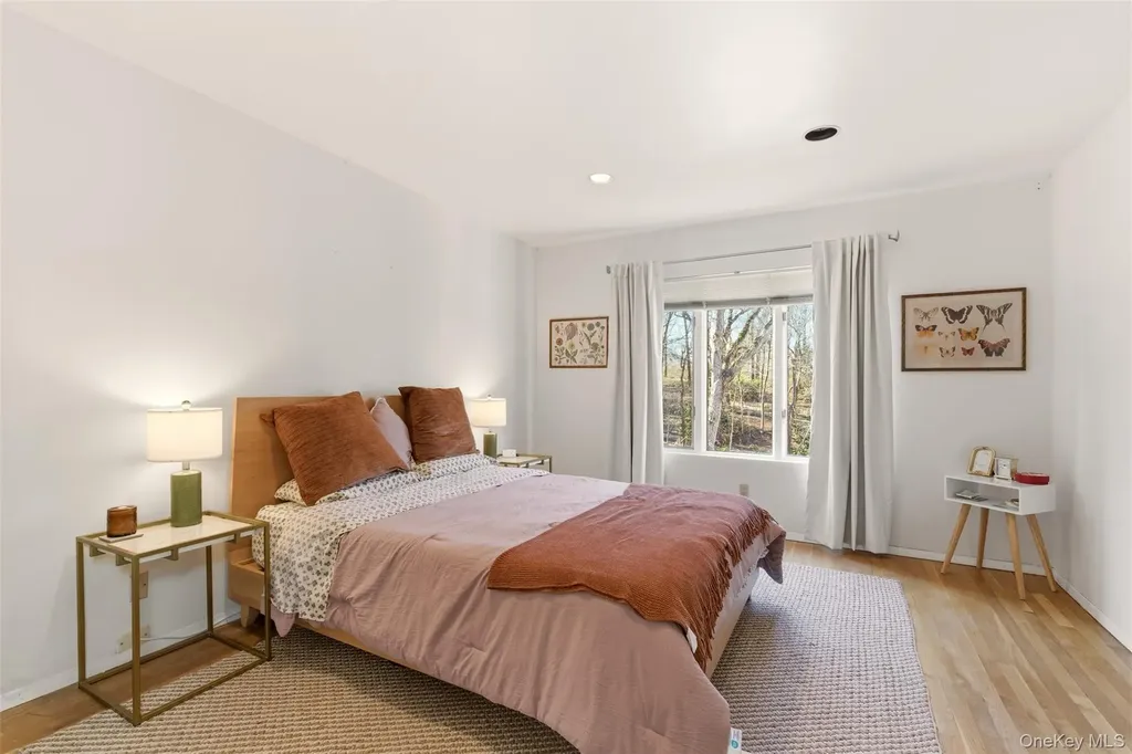 5 Waterford Way Syosset NY 11791