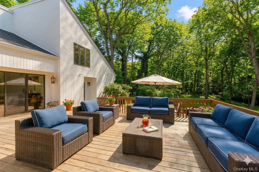 5 Waterford Way Syosset NY 11791