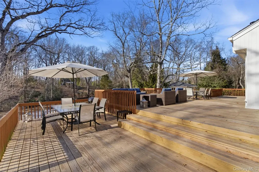 5 Waterford Way Syosset NY 11791