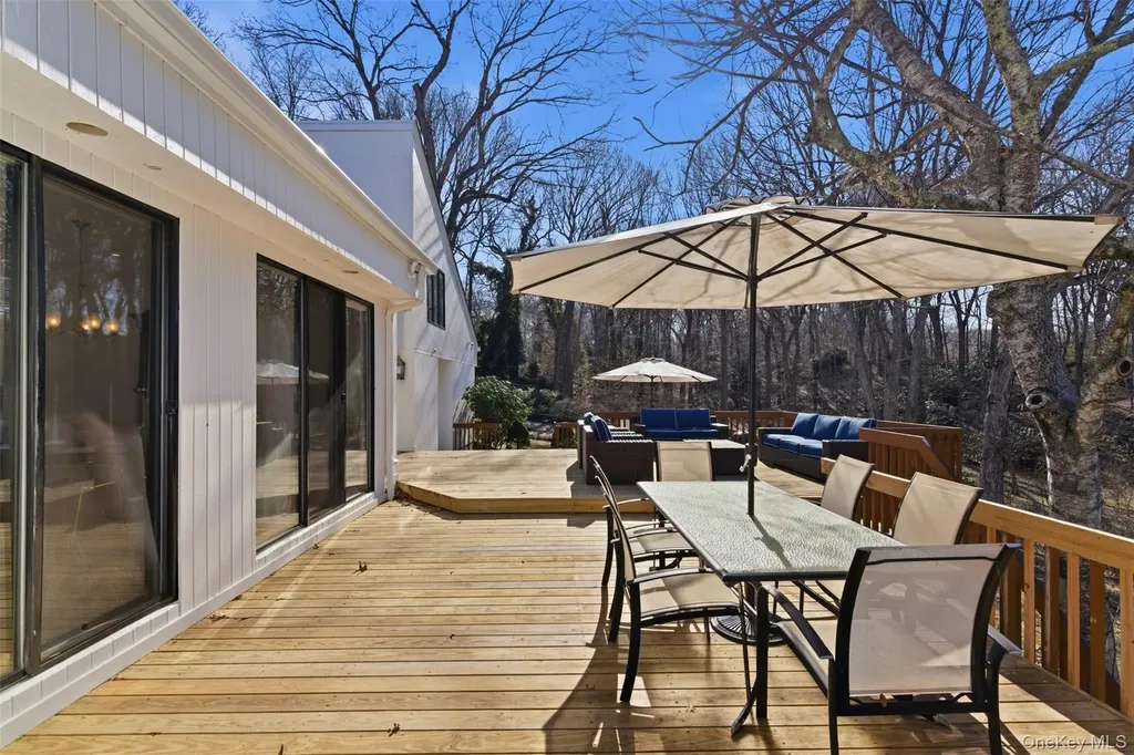 5 Waterford Way Syosset NY 11791