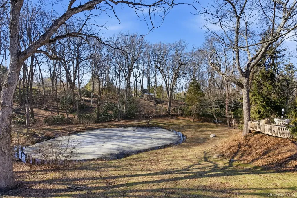 5 Waterford Way Syosset NY 11791
