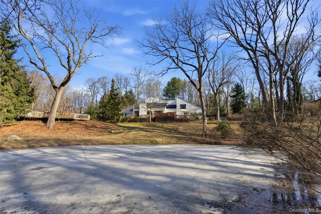 5 Waterford Way Syosset NY 11791