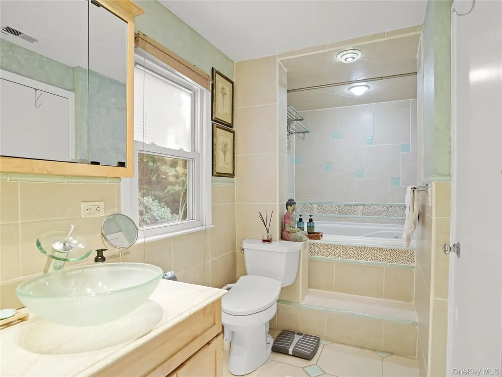 1035 Shore Acres Drive Mamaroneck NY 10543
