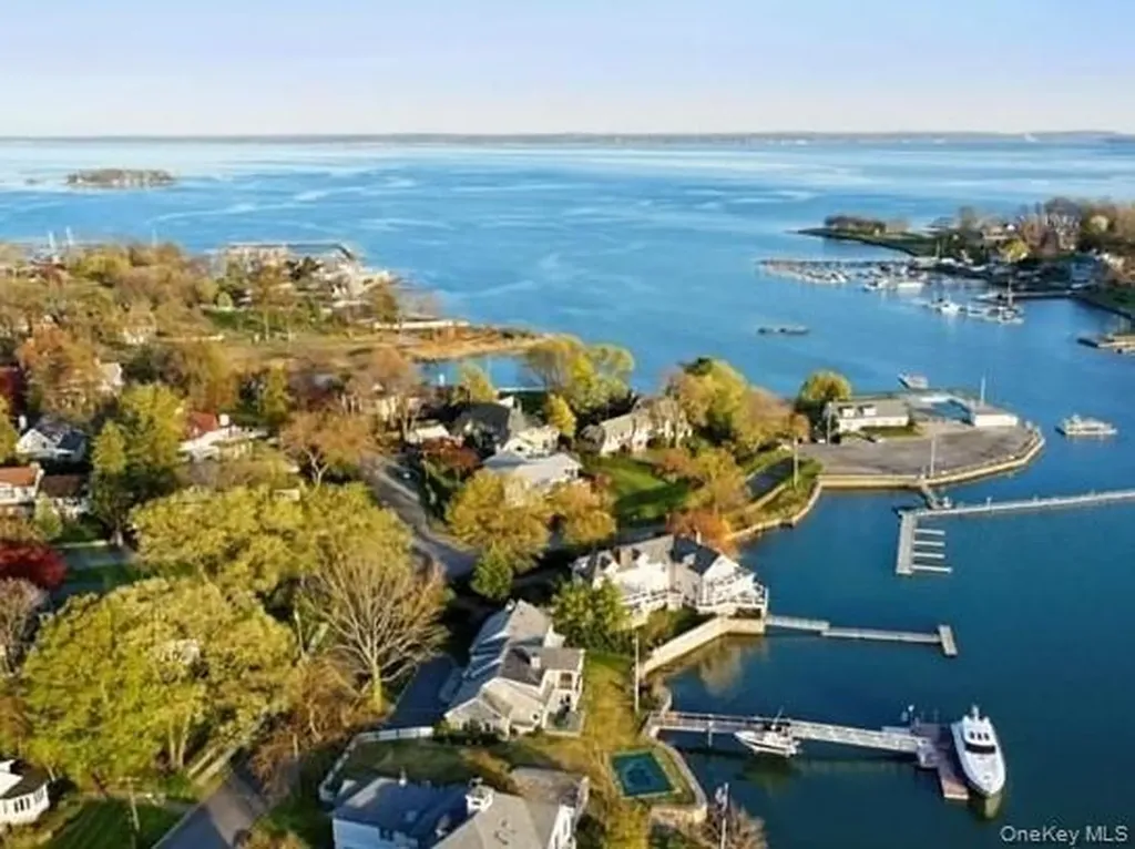 1035 Shore Acres Drive Mamaroneck NY 10543
