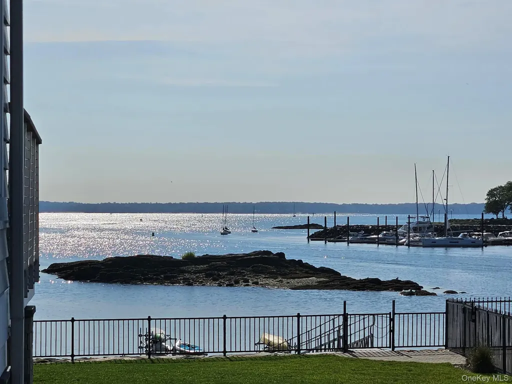 1035 Shore Acres Drive Mamaroneck NY 10543