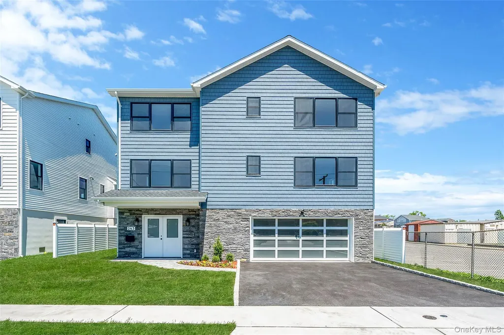 243 Mott Street Oceanside NY 11572