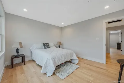 243 Mott Street Oceanside NY 11572