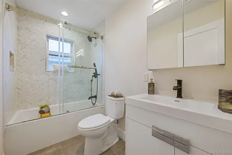 243 Mott Street Oceanside NY 11572