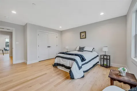 243 Mott Street Oceanside NY 11572