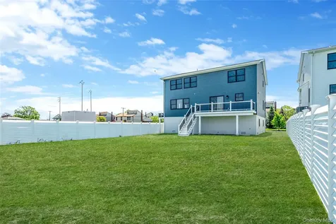 243 Mott Street Oceanside NY 11572
