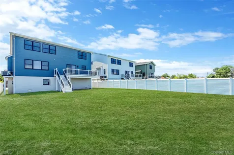 243 Mott Street Oceanside NY 11572