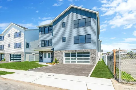 243 Mott Street Oceanside NY 11572