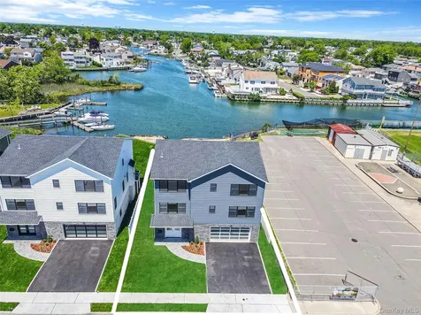 243 Mott Street Oceanside NY 11572