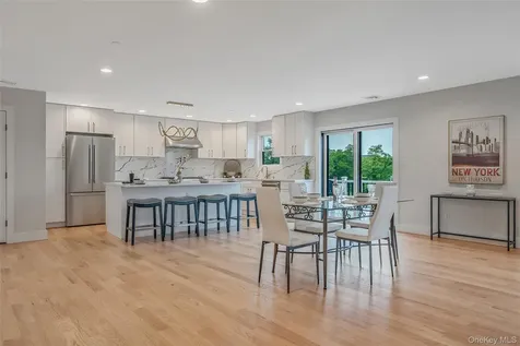 243 Mott Street Oceanside NY 11572