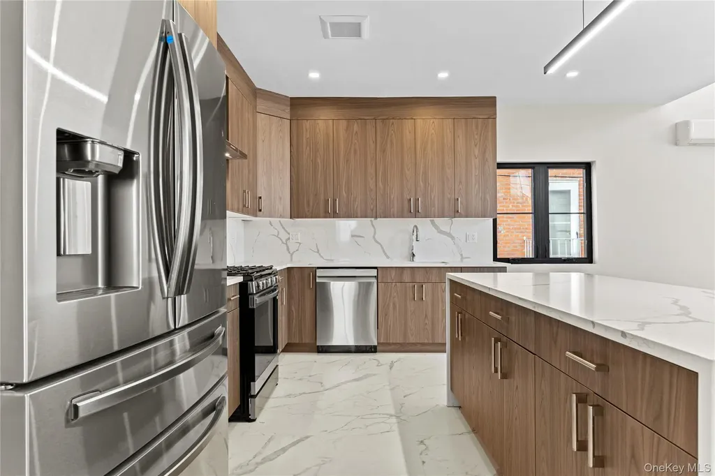 75-31 175th Street Fresh Meadows NY 11366