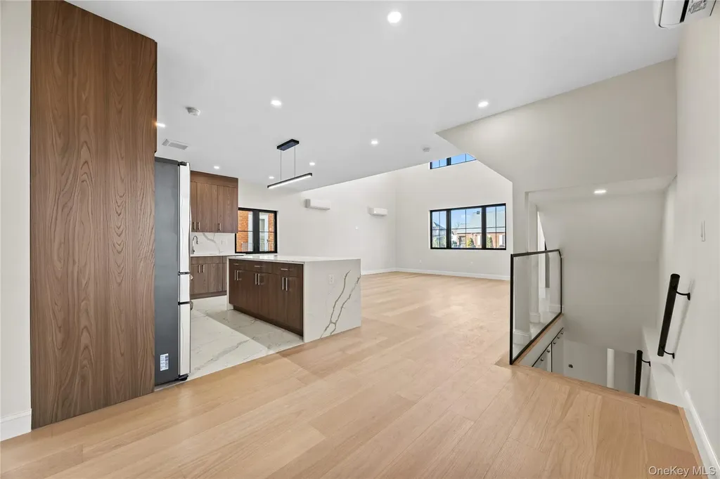 75-31 175th Street Fresh Meadows NY 11366