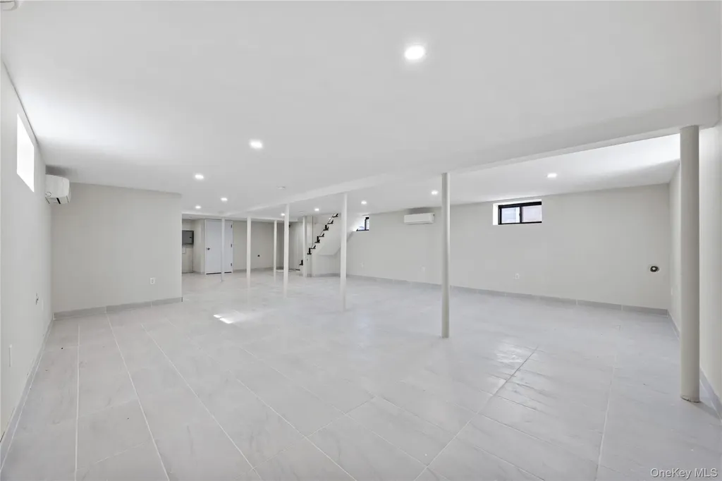 75-31 175th Street Fresh Meadows NY 11366