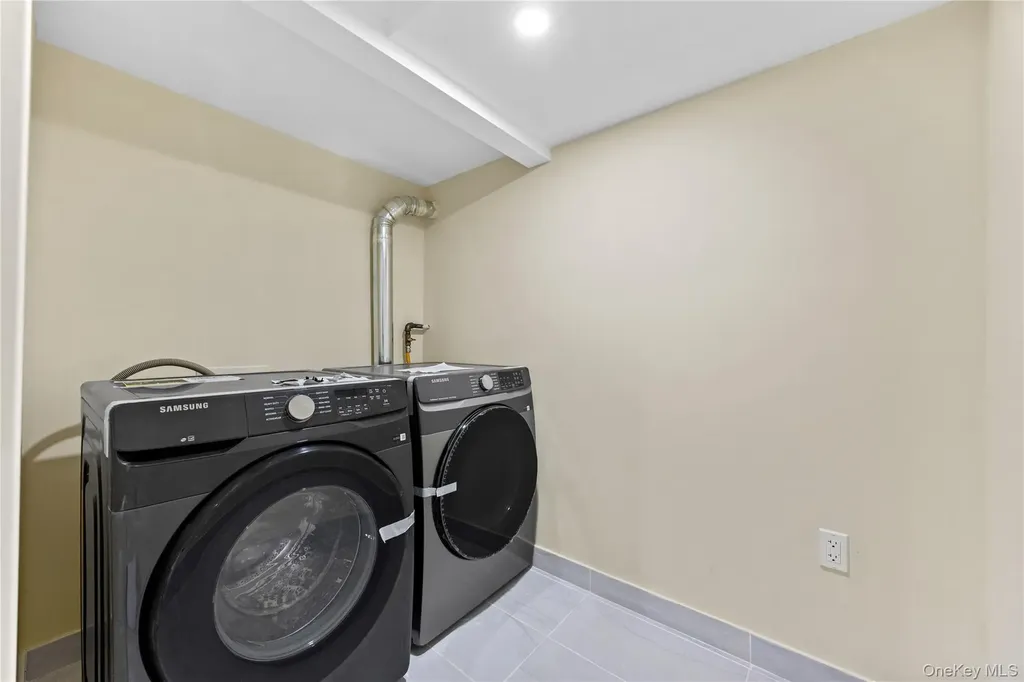 75-31 175th Street Fresh Meadows NY 11366