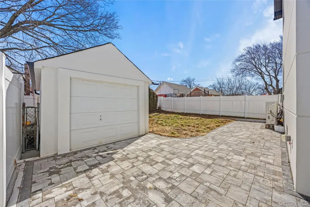 75-31 175th Street Fresh Meadows NY 11366