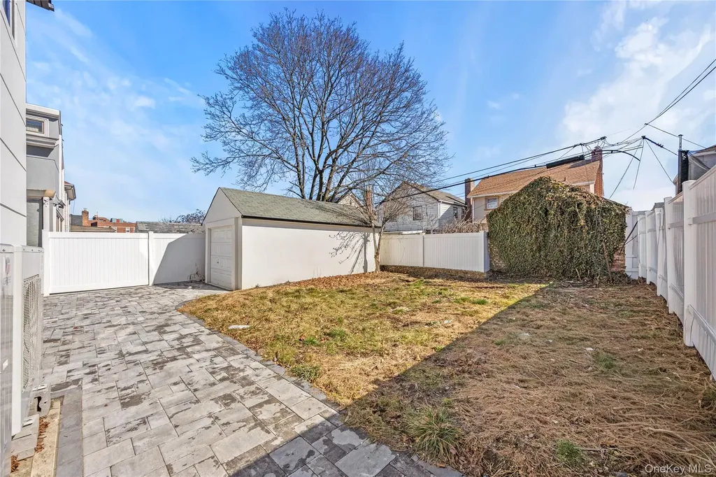 75-31 175th Street Fresh Meadows NY 11366