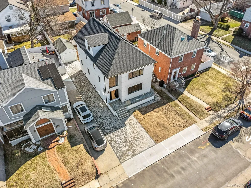 75-31 175th Street Fresh Meadows NY 11366