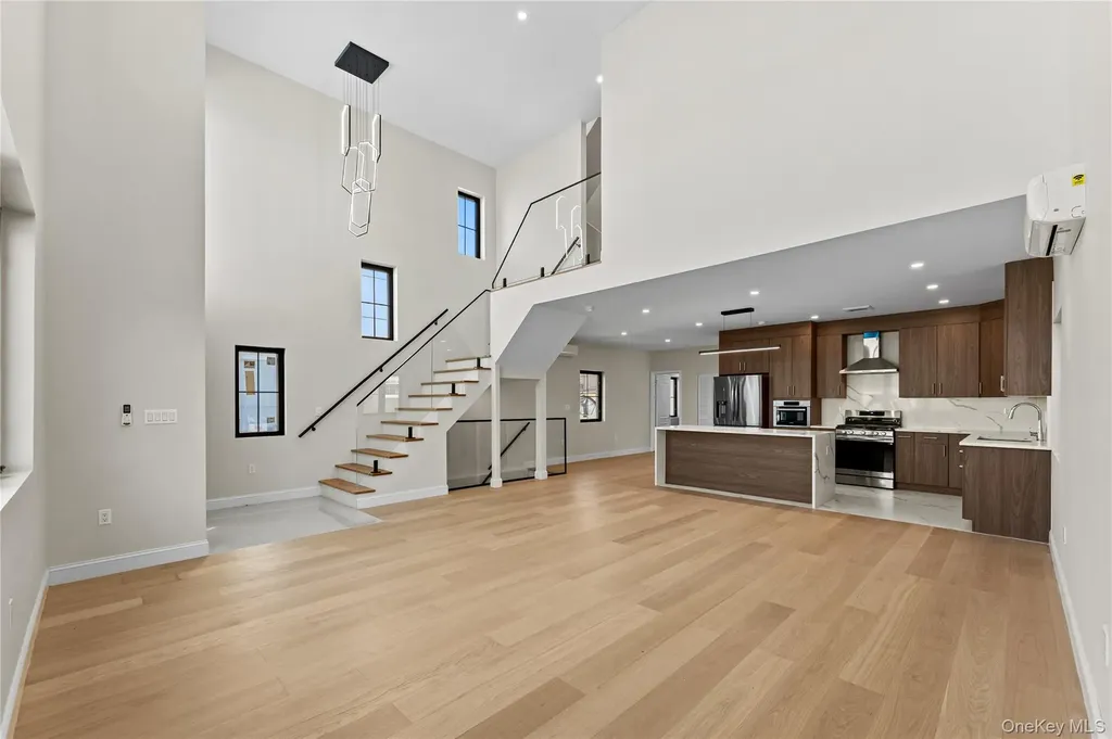 75-31 175th Street Fresh Meadows NY 11366
