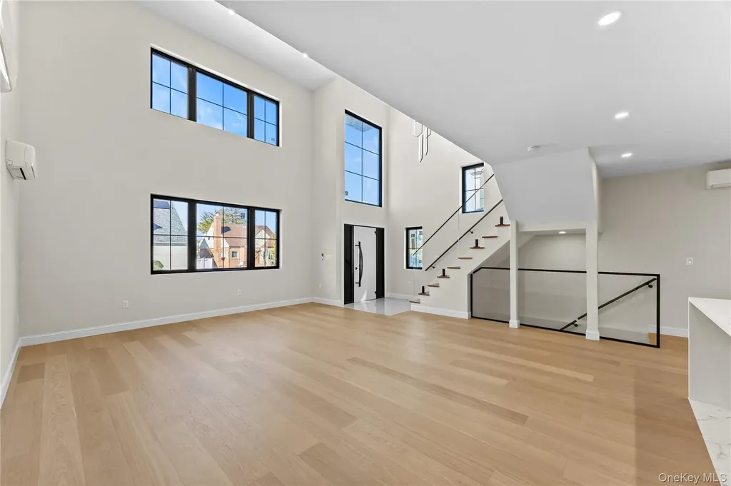 75-31 175th Street Fresh Meadows NY 11366