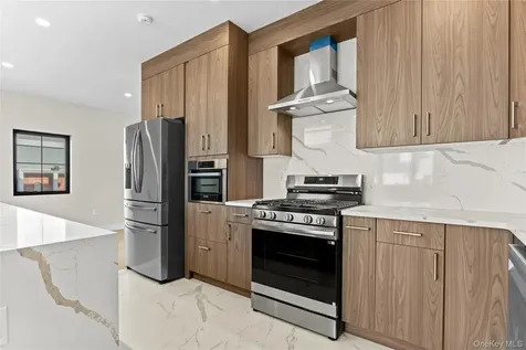 75-31 175th Street Fresh Meadows NY 11366