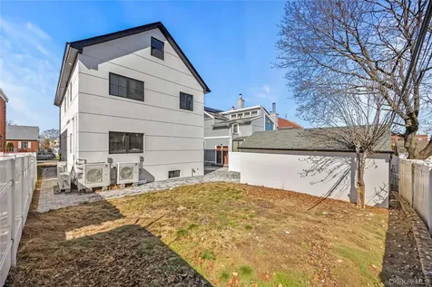 75-31 175th Street Fresh Meadows NY 11366